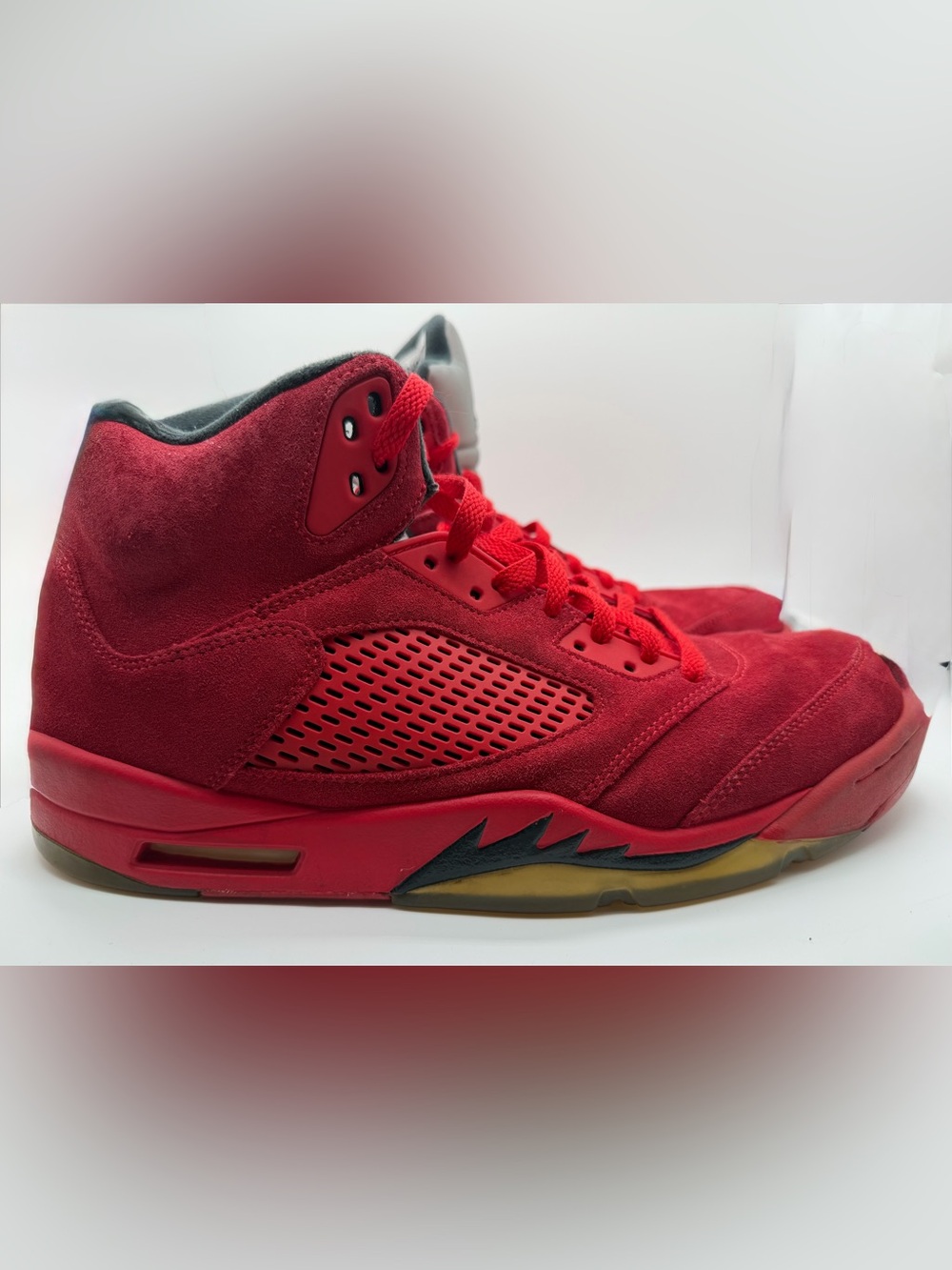 Jordan 5 Retro Men's Red Suede Athletic Sneakers - Stylish High-Top Design